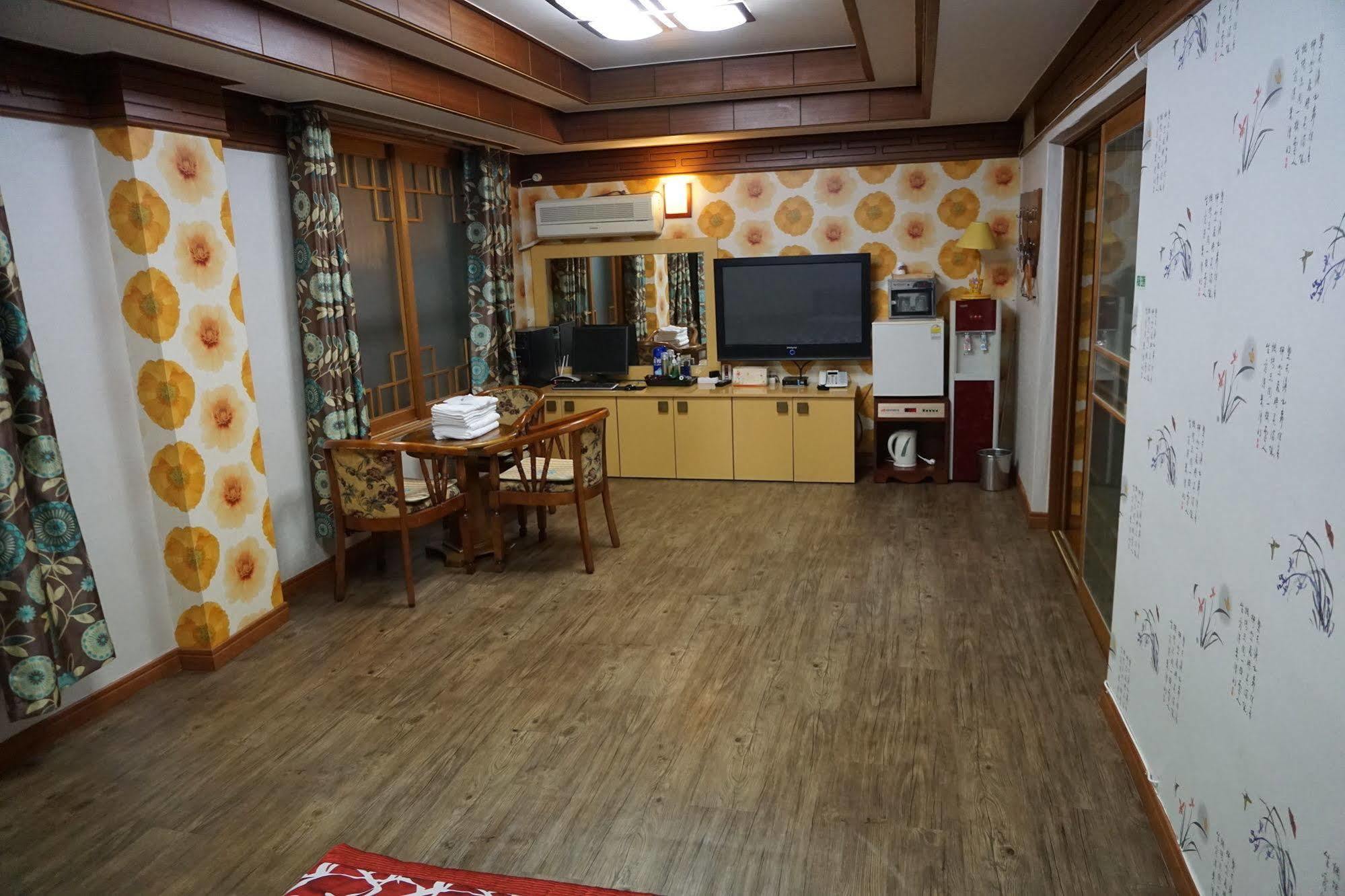 Goodstay Andong Park Hotel Eksteriør billede